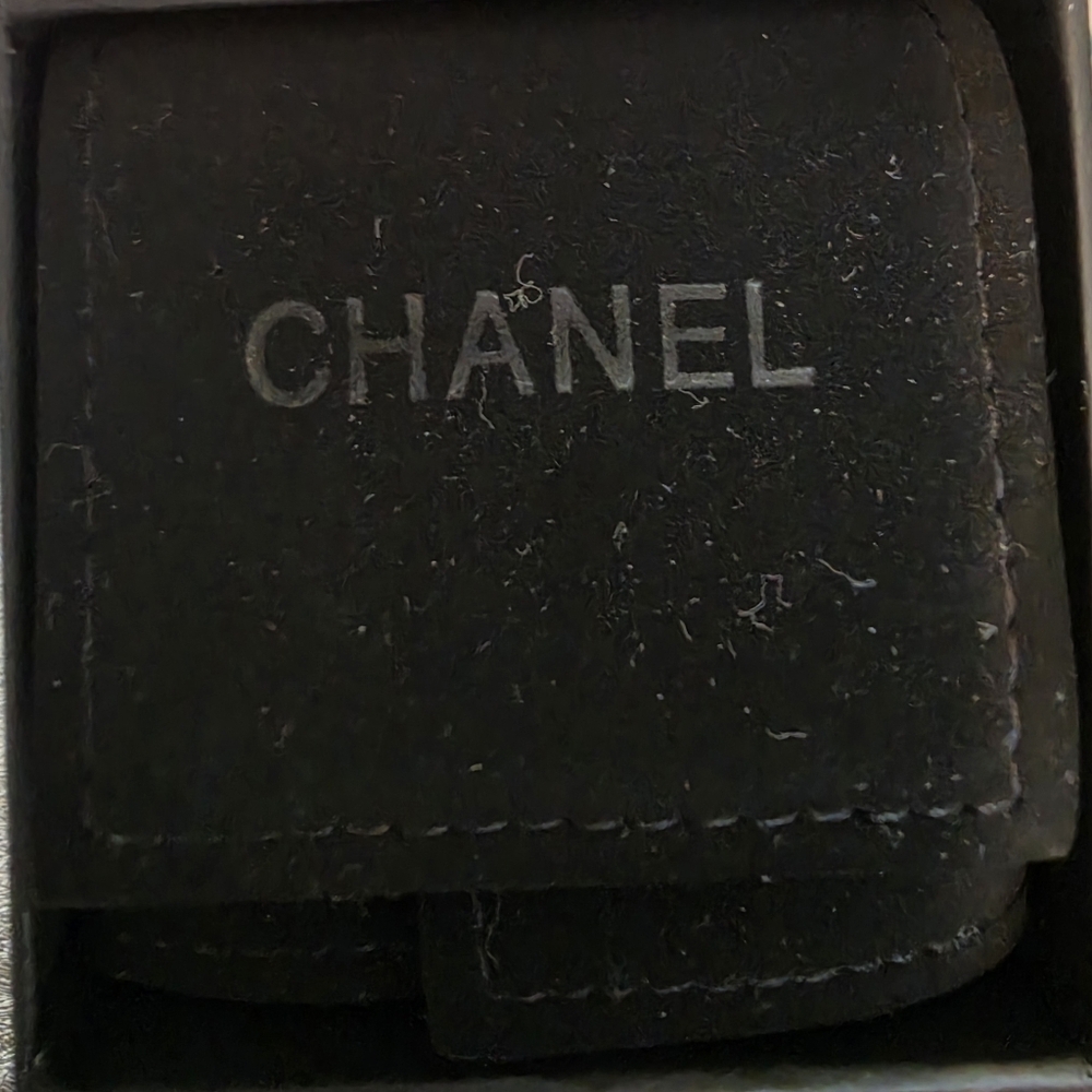 authentic Chanel CC Circle Logo Earrings - Picture 5 of 6
